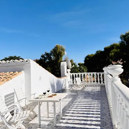 Villa Sonnige Mit Privatem Pool & Dachterrasse