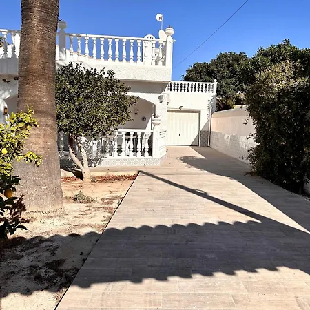 Sonnige Mit Privatem Pool & Dachterrasse Villa